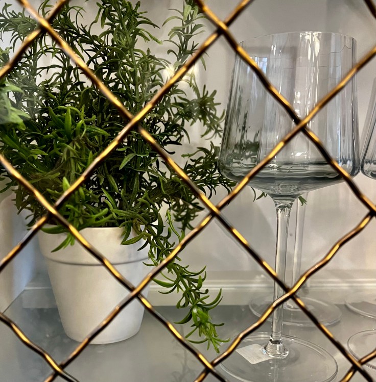 How to avoid feeling overwhelmed when hosting or&nbsp;entertaining