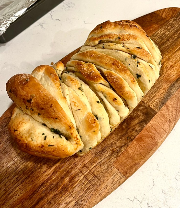 Recipe Review: Sourdough Discard Pull-Apart Garlic&nbsp;Bread